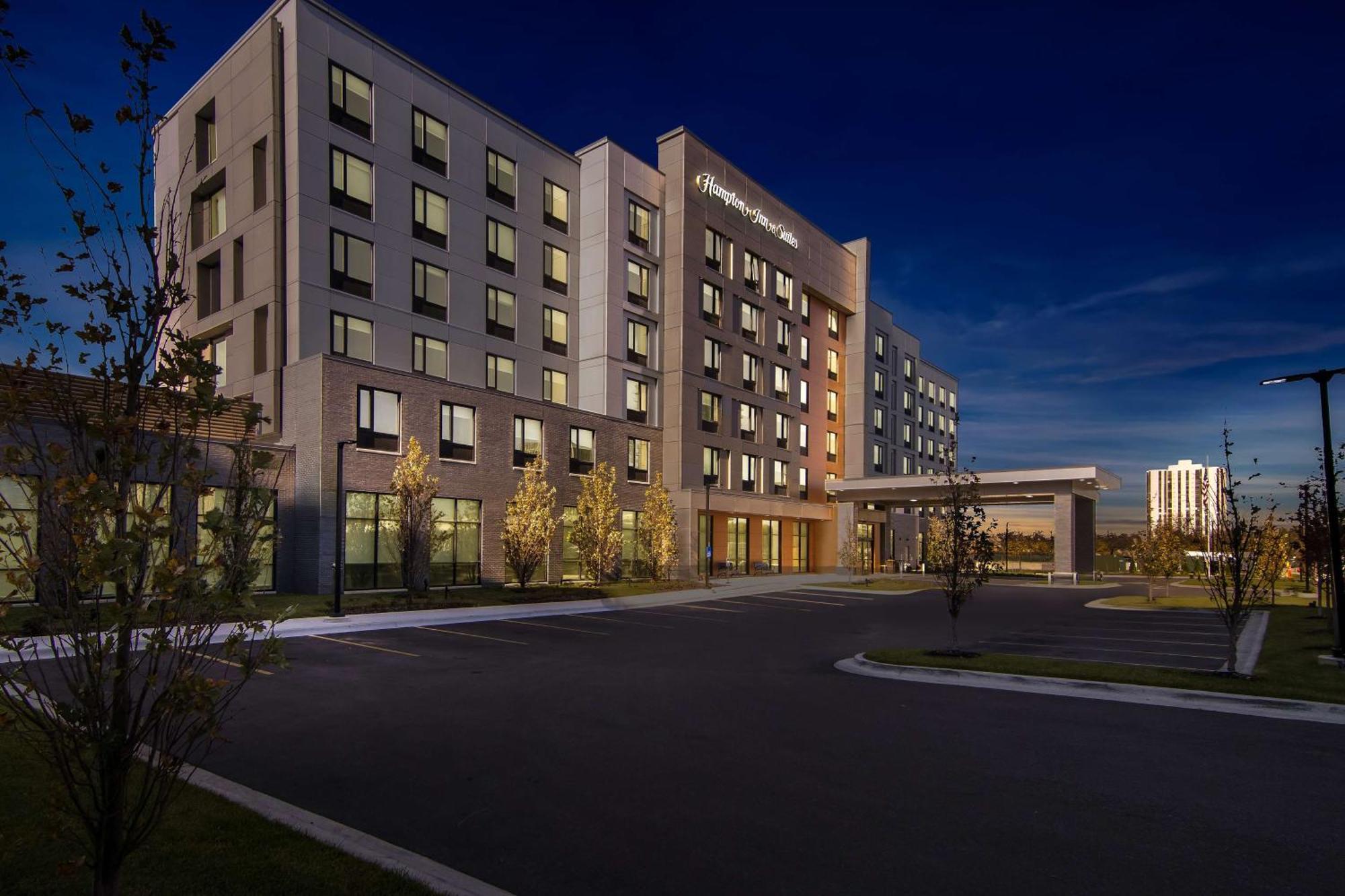 Hampton Inn & Suites Chicago Medical District Uic Buitenkant foto