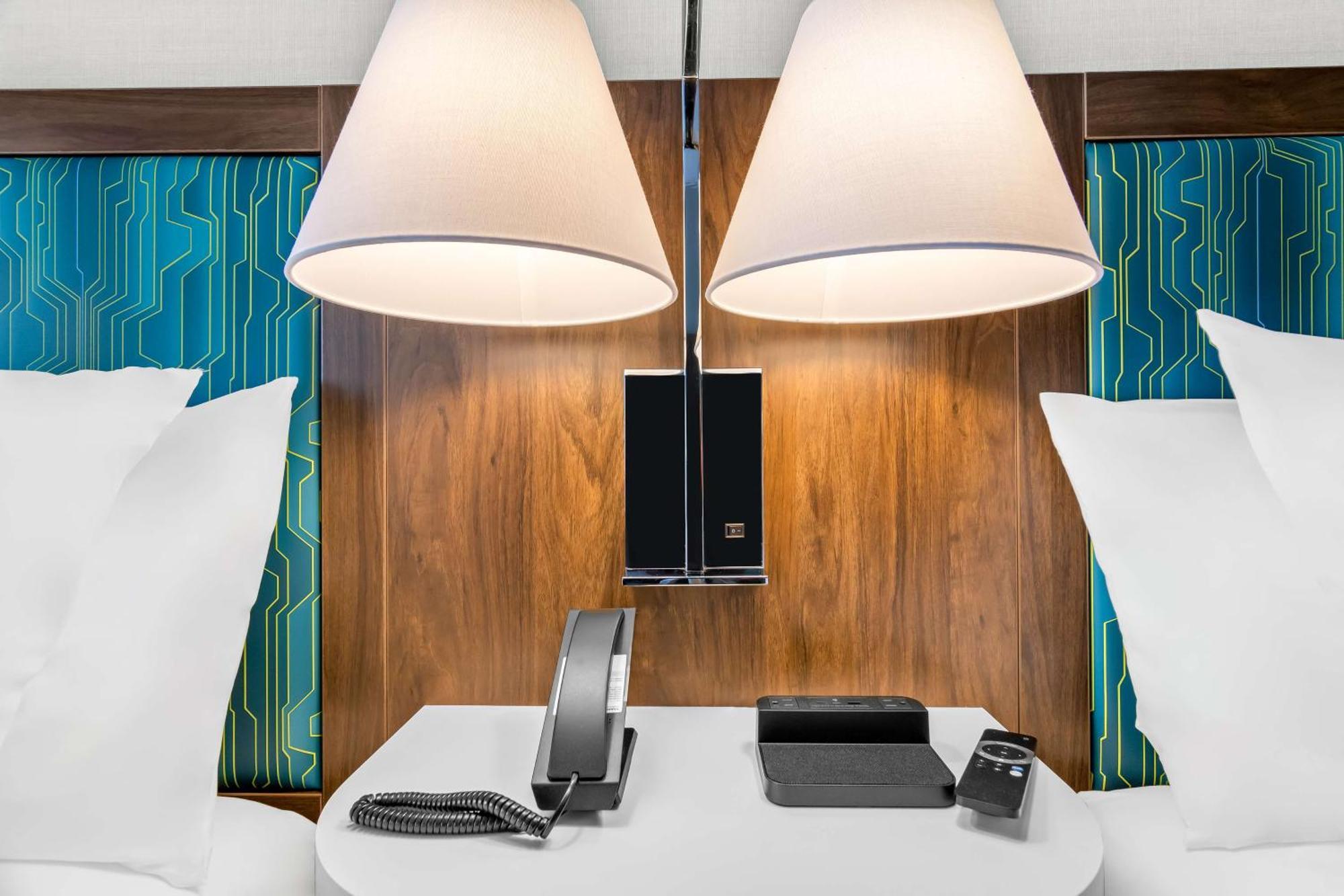 Hampton Inn & Suites Chicago Medical District Uic Buitenkant foto